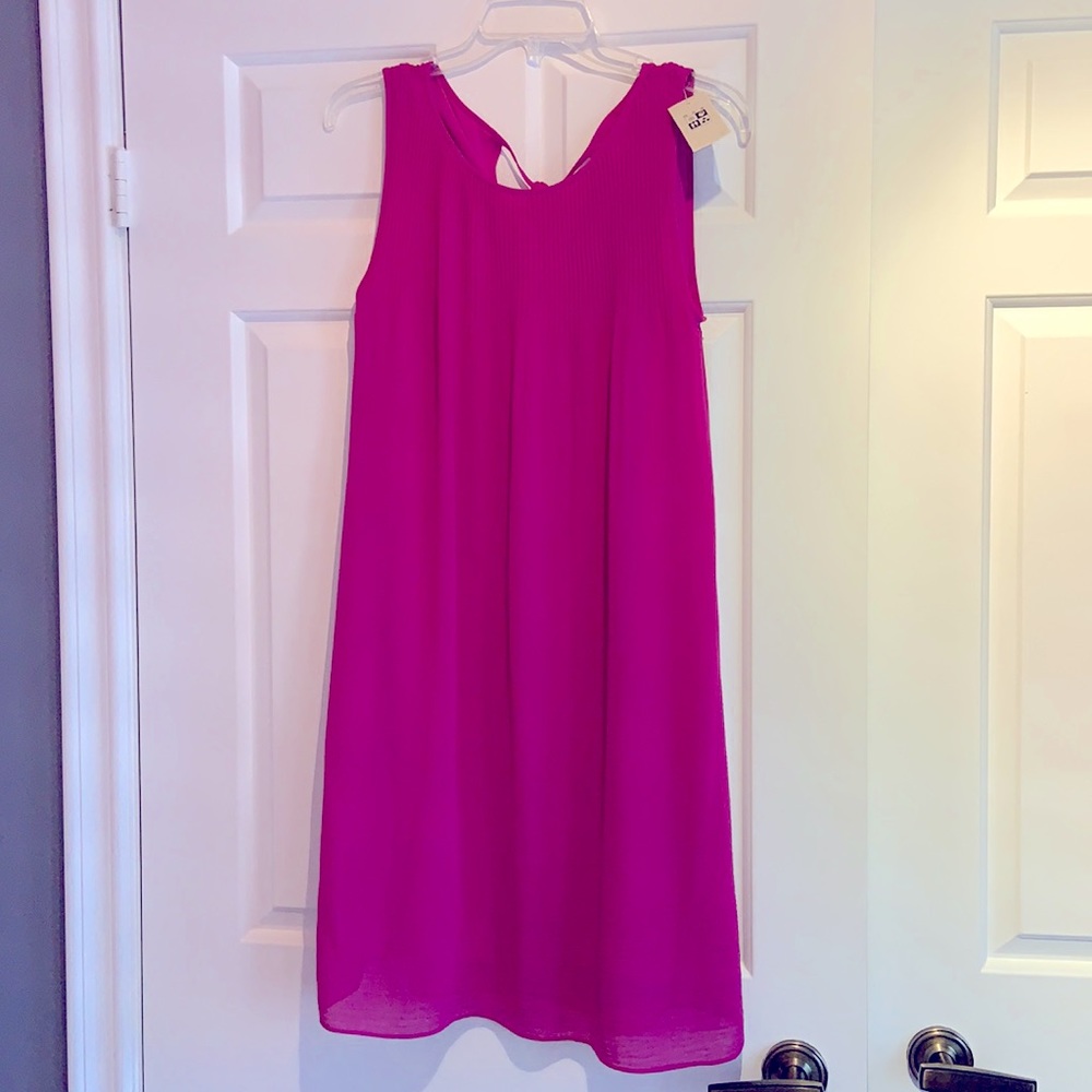 NWT Max Studio fushia flowy dress - M
